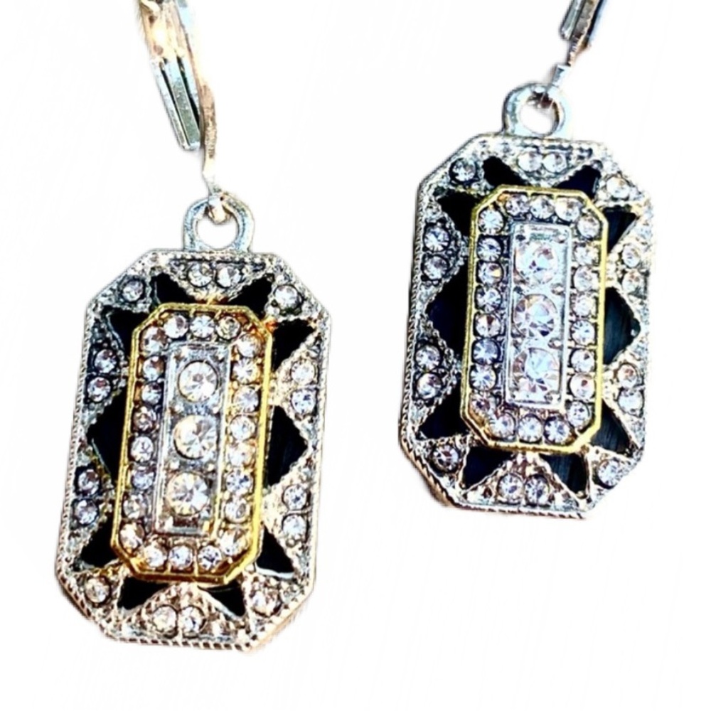 Silver stone crystal earrings.